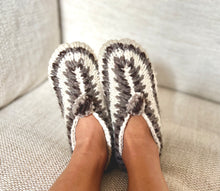 Load image into Gallery viewer, Wool slippers - Sol