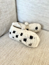 Load image into Gallery viewer, Wool slippers - Luna