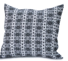 Load image into Gallery viewer, Cushion hand-woven

